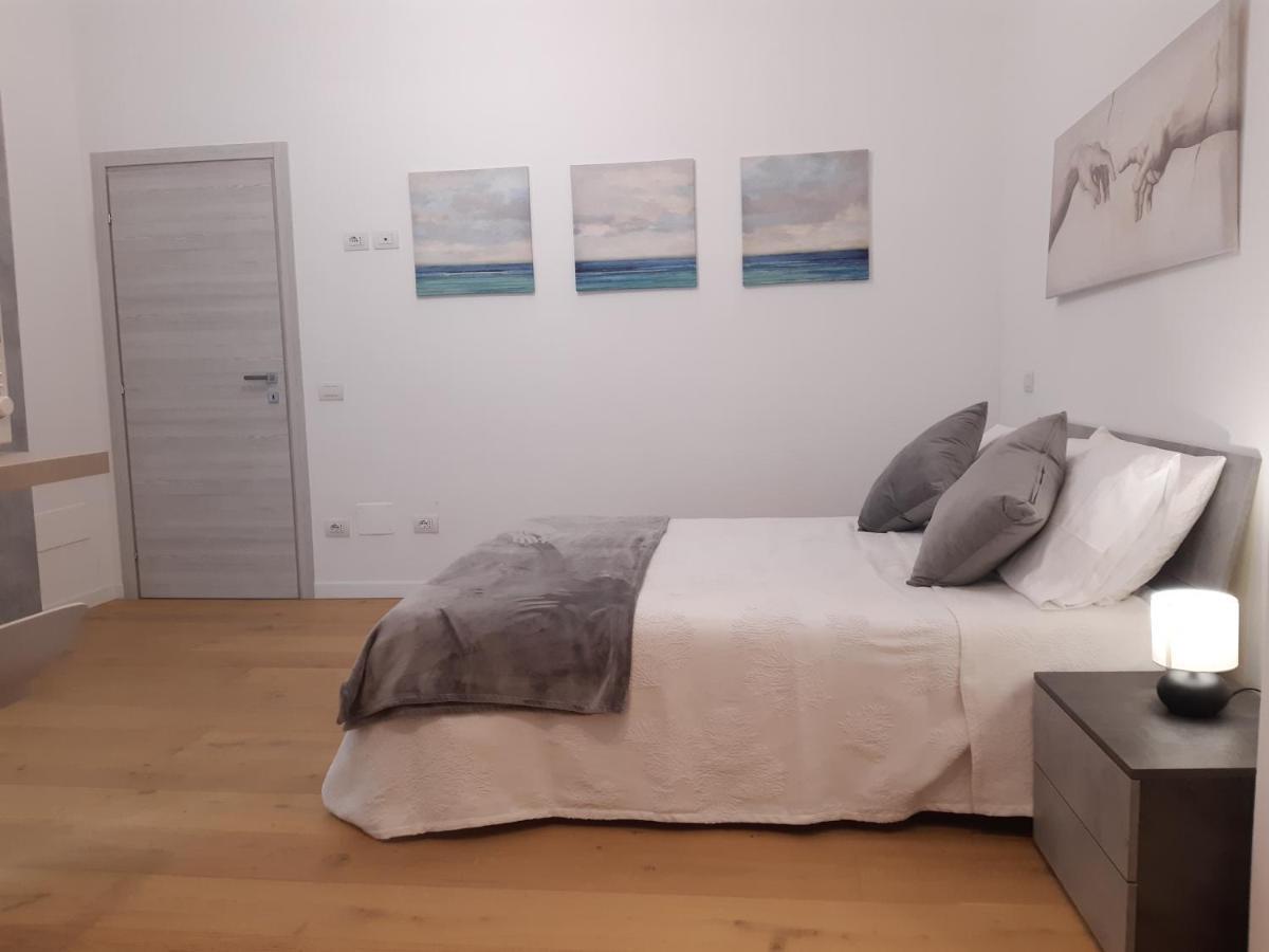 Piazza Mazzini Apartment レッチェ エクステリア 写真