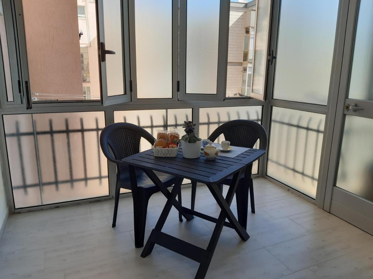 Piazza Mazzini Apartment レッチェ エクステリア 写真